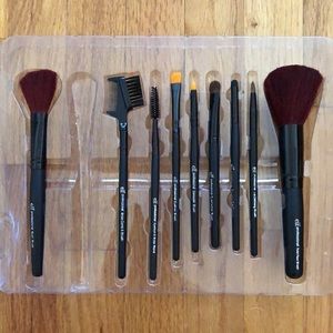 NEW e.l.f. cosmetics professional brush set
